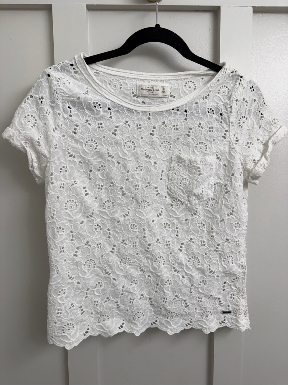 Abercrombie & Fitch White Floral Eyelet Short Sleeve Top